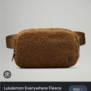 Lululemon Everywhere Belt brown fleece
